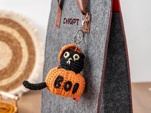 Threadies Grumpy Black Cat Crochet Kit – Craft Hero