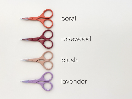 Small needlecraft scissors, tiny embroidery scissors: Lavender