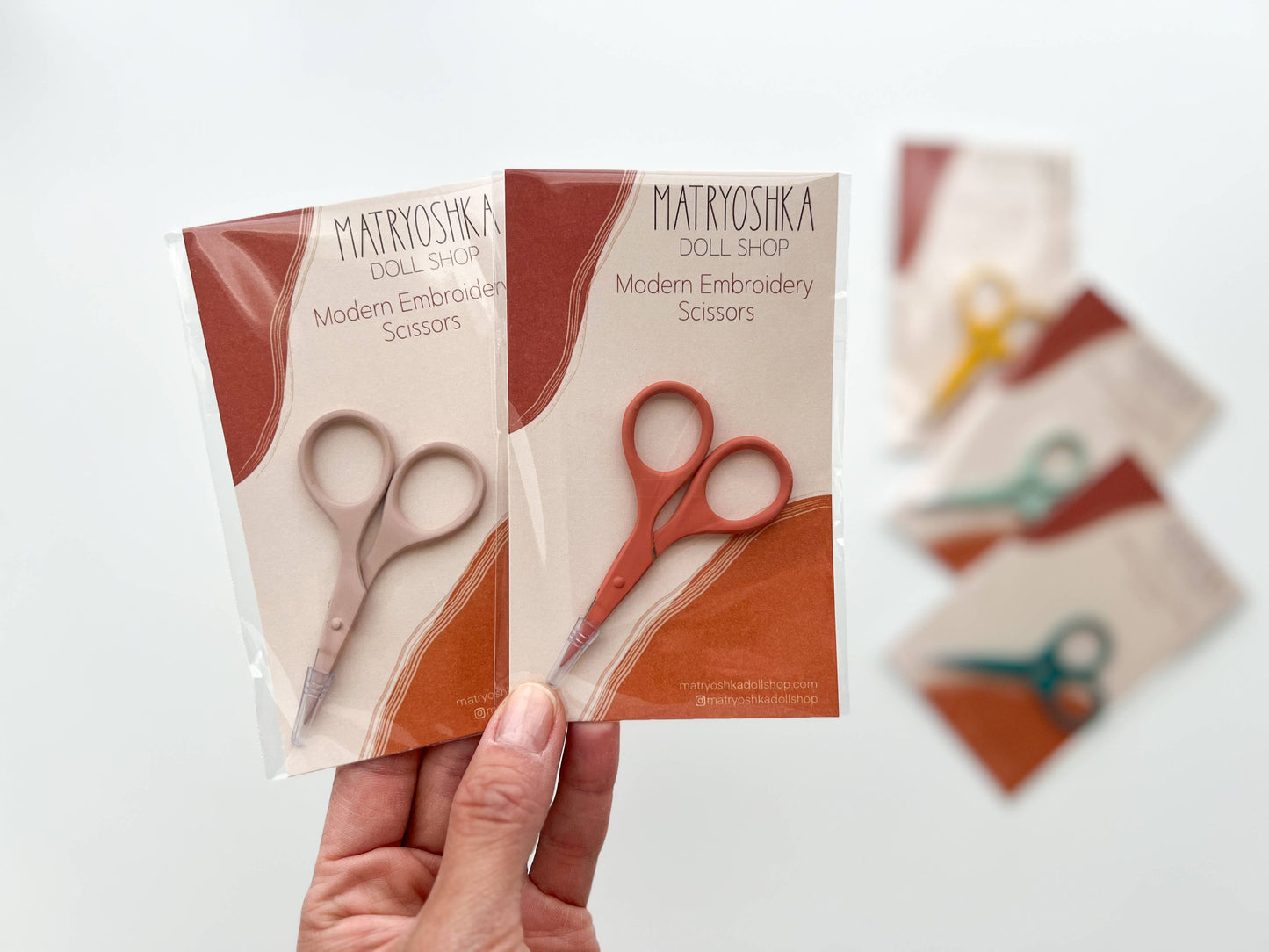Small needlecraft scissors, tiny embroidery scissors: Lavender