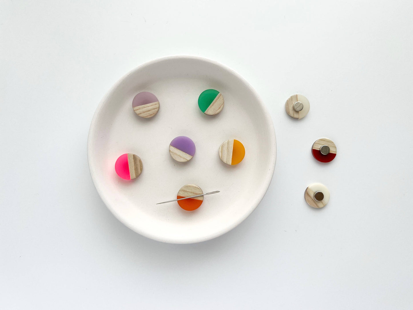 Circle Magnetic Needle Minder: Baby Blue