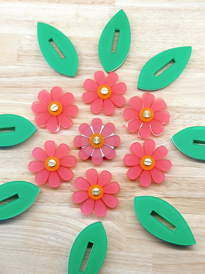 Thread cutter: Flower