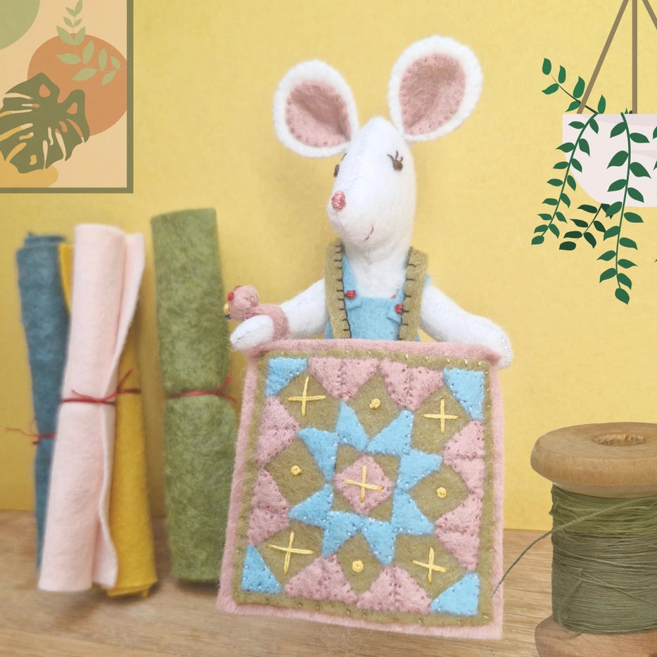 Corinne Lapierre Wool Felt Kit - Little Mouse makes a quilt