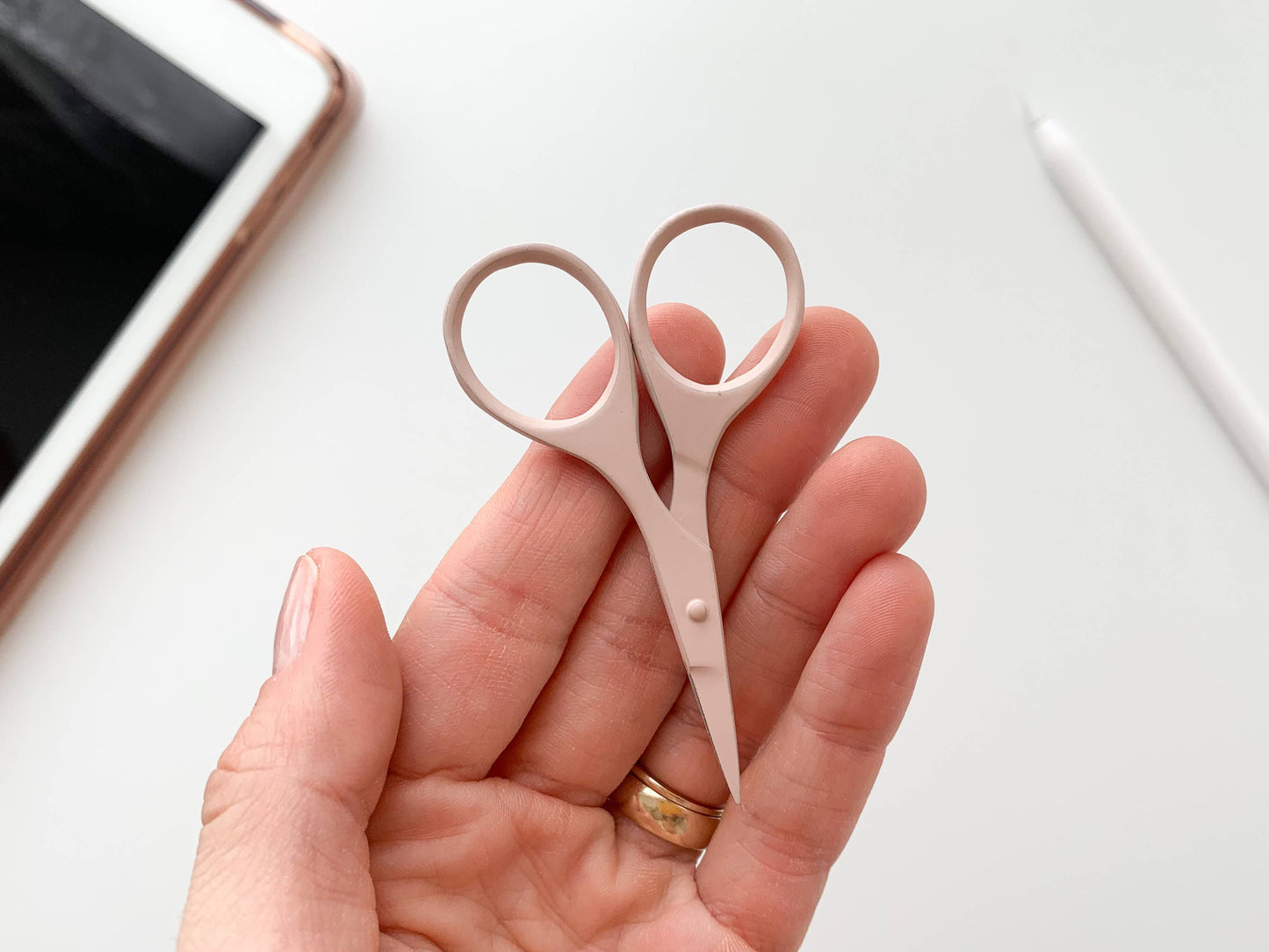 Tiny Matte Scissors – Blush