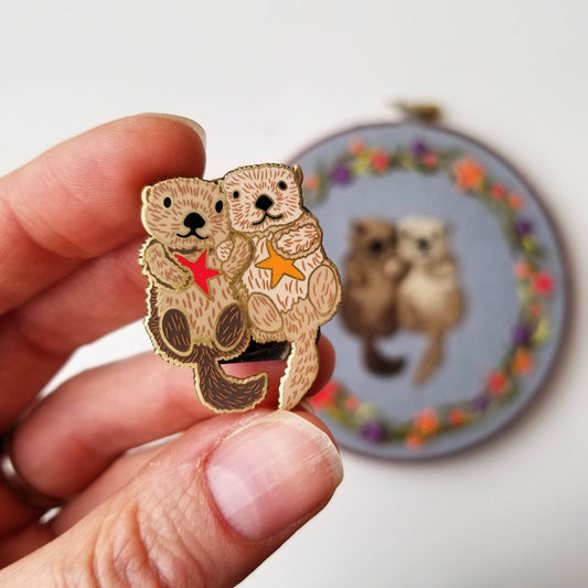 Sea Otter Needle Minder – Hard Enamel with Magnetic Back
