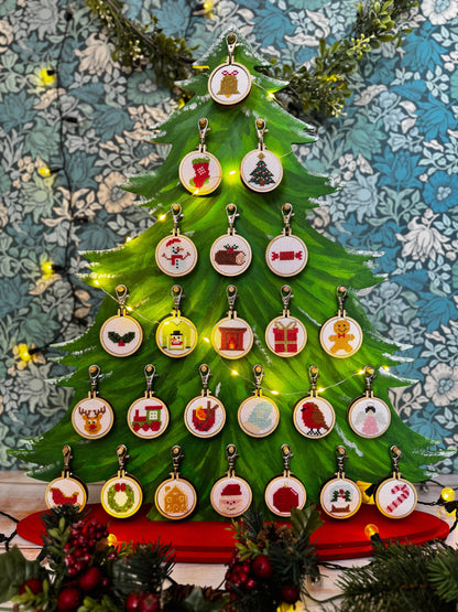 Mini Matchbox Christmas Cross Stitch Kit: Red Robin