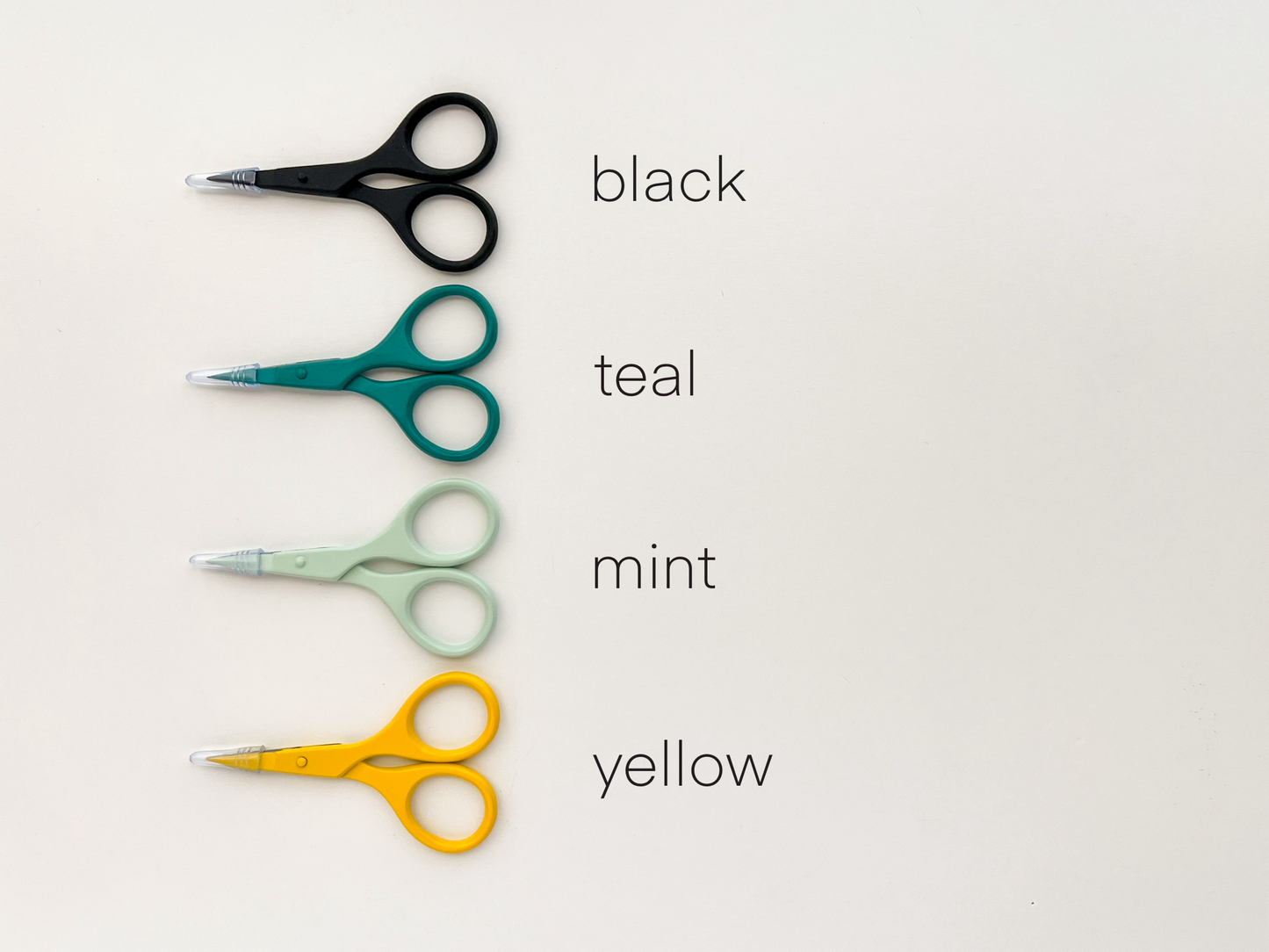 Small needlecraft scissors, tiny embroidery scissors: Black