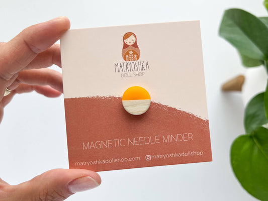Circle Magnetic Needle Minder: Honey