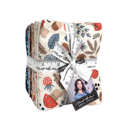 Nature's Sketchbook Fat Quarter Bundle – 33 Pieces