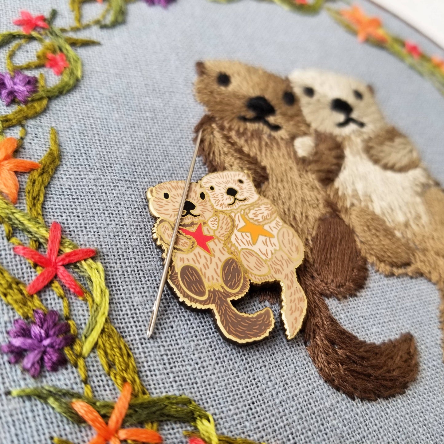 Sea Otter Needle Minder – Hard Enamel with Magnetic Back