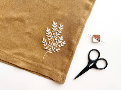 Small needlecraft scissors, tiny embroidery scissors: Black
