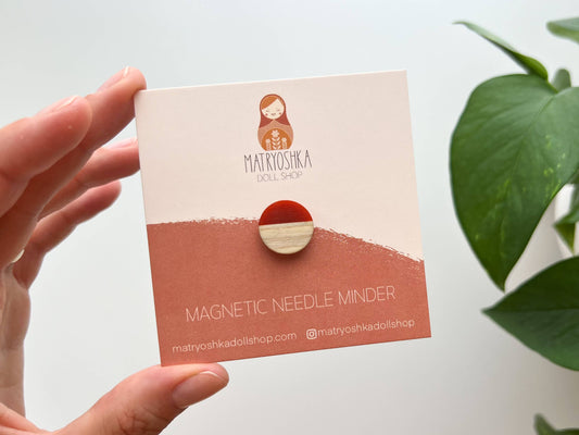 Circle Magnetic Needle Minder: Amber